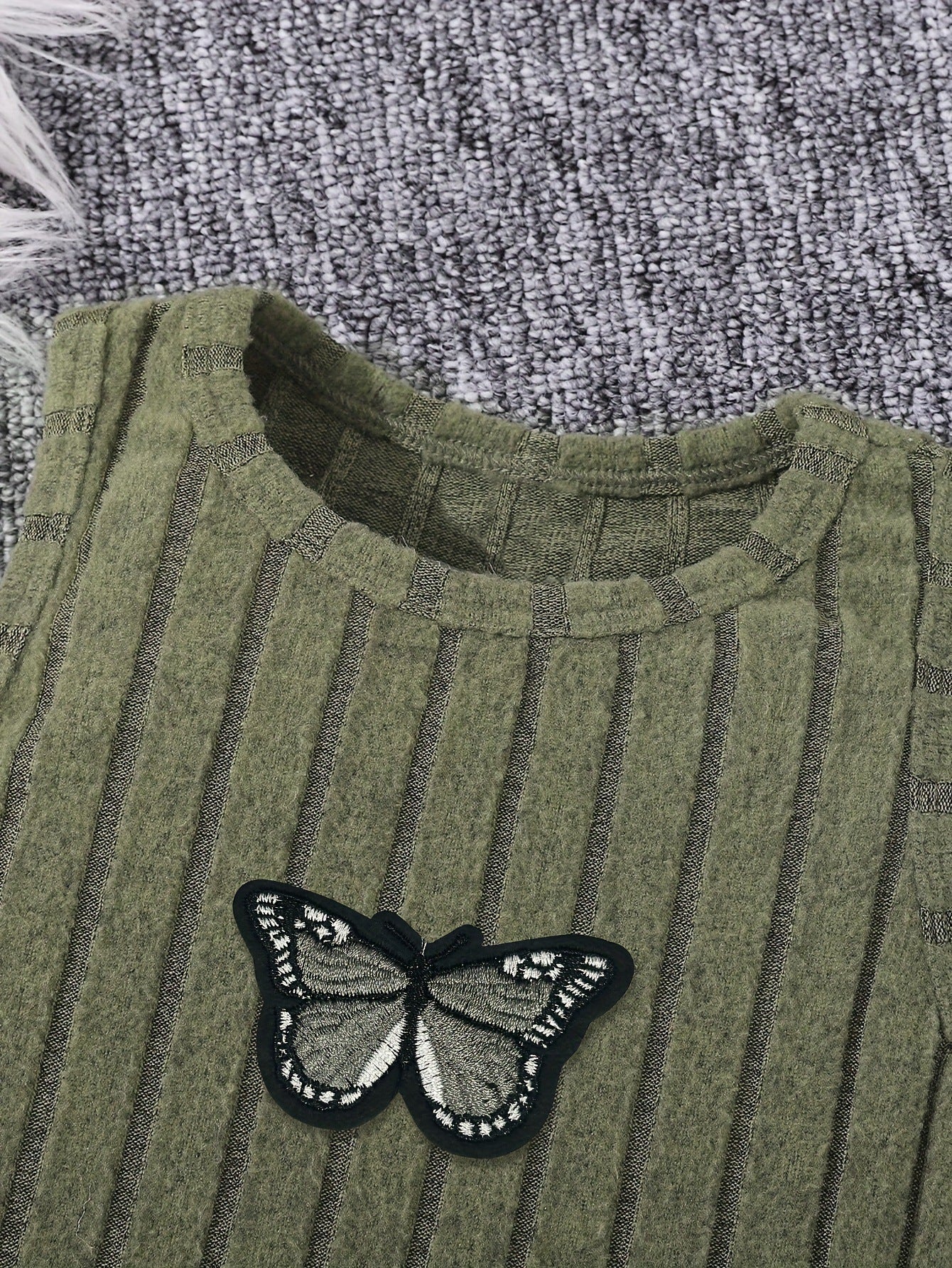 Eboo Tween Girl Solid High-low Hem Hoodie & Camo Print Pants & Tank Top