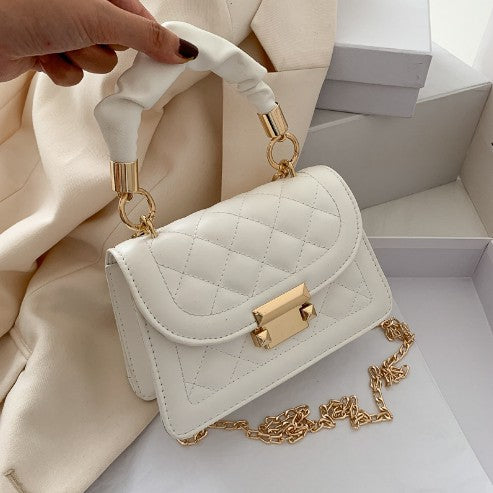 Trendy Lattice Chain Shoulder Tote Bag for Women â?? Stylish & Versatile Handbag