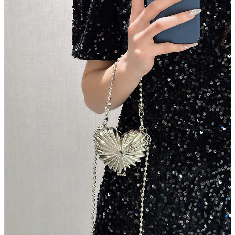 Eboo Luxury Heart Shell Metal Clutch Bag for Women – Elegant Party Crossbody Purse with Chain Strap