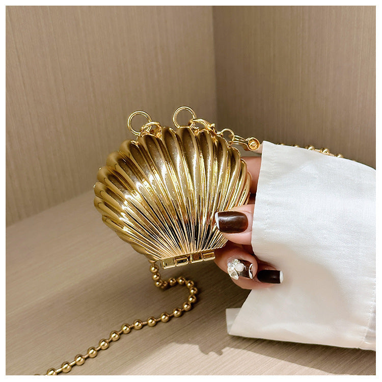 Luxury Seashell Metal Clutch Bag for Women – Elegant Hard Case Crossbody Purse with Chain Strap