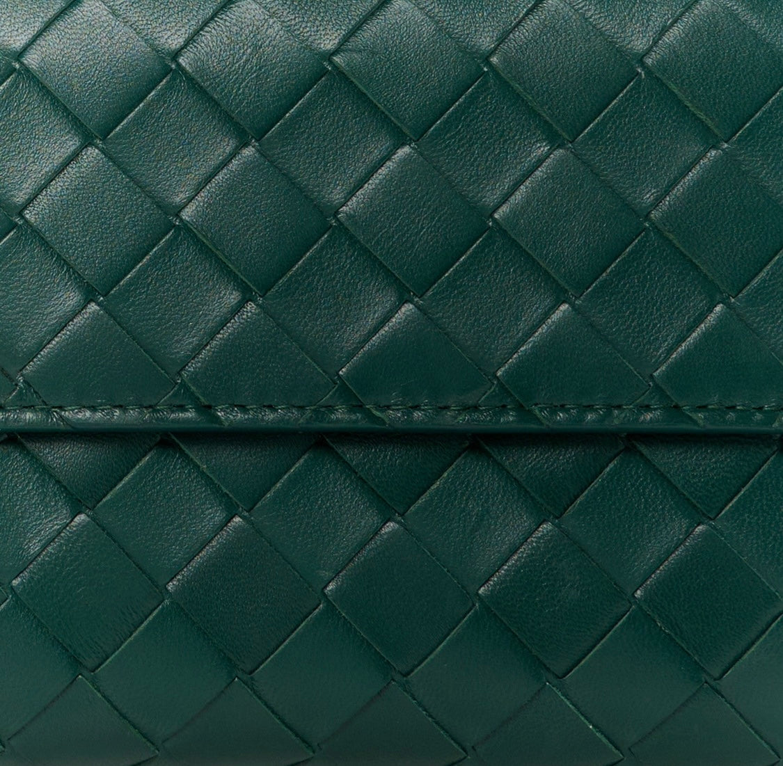 Eboo Elegant Woven Leather-Look Shoulder Bag with Gold-Tone Clasp
