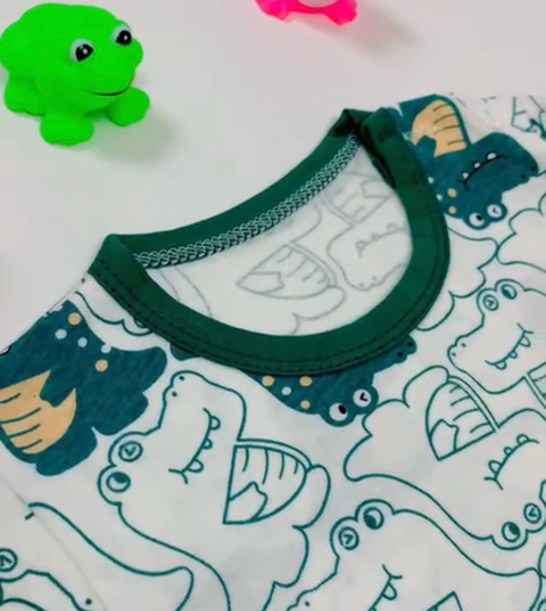 Eboo Cute Crocodile Printed 2PCS Outfit set