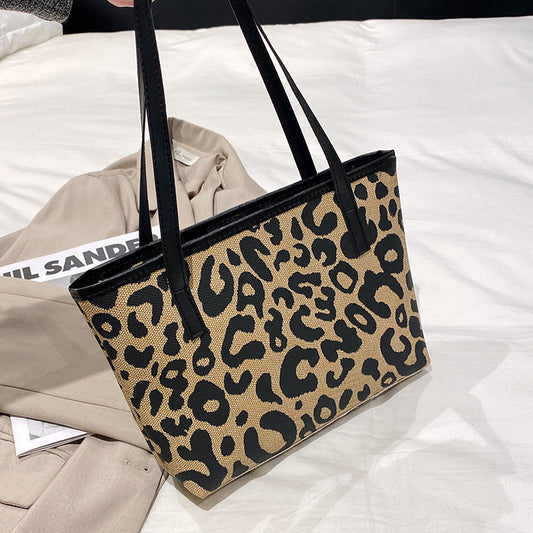 Eboo Ladies Fashionable Handbags (Mix Design)