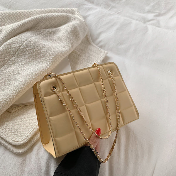 Bag X Oslo Ã¢?? Leather Crossbody Bag for Girls with Stylish Golden Chain